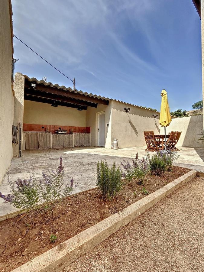 Charmante Maison De Ville Avec Jardin, Terrasse Et Terrain De Petanque Fos-sur-Mer Exteriör bild